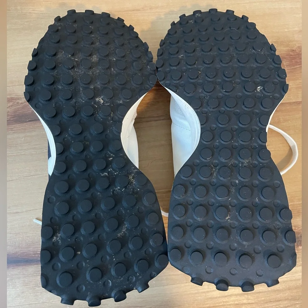 New Balance 327 - Picture 2 of 6